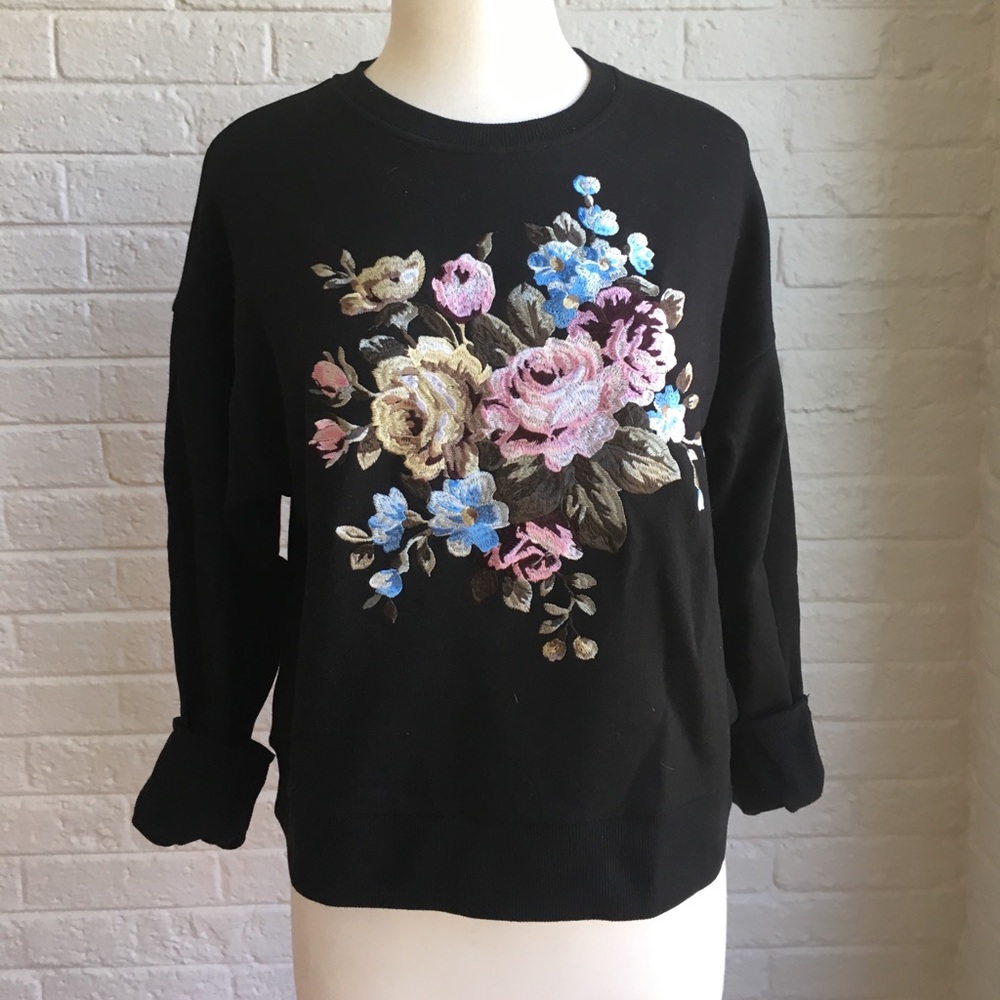 Floral embroidered sweatshirt